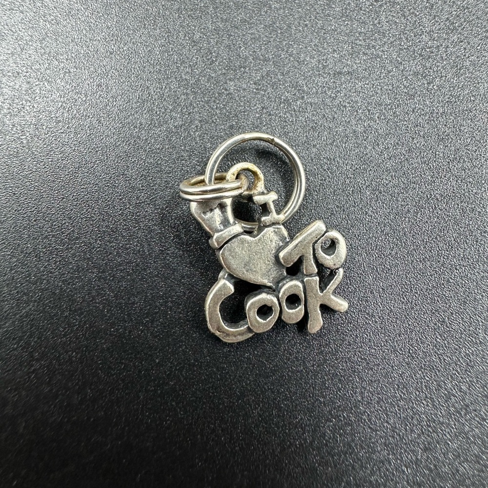 Vintage Sterling Silver I Love To Cook Charm